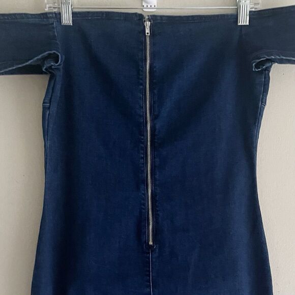Guess Bodycon Jean Dress Size M Denim Cute Off The Shoulders Silver Button - Picture 6 of 12
